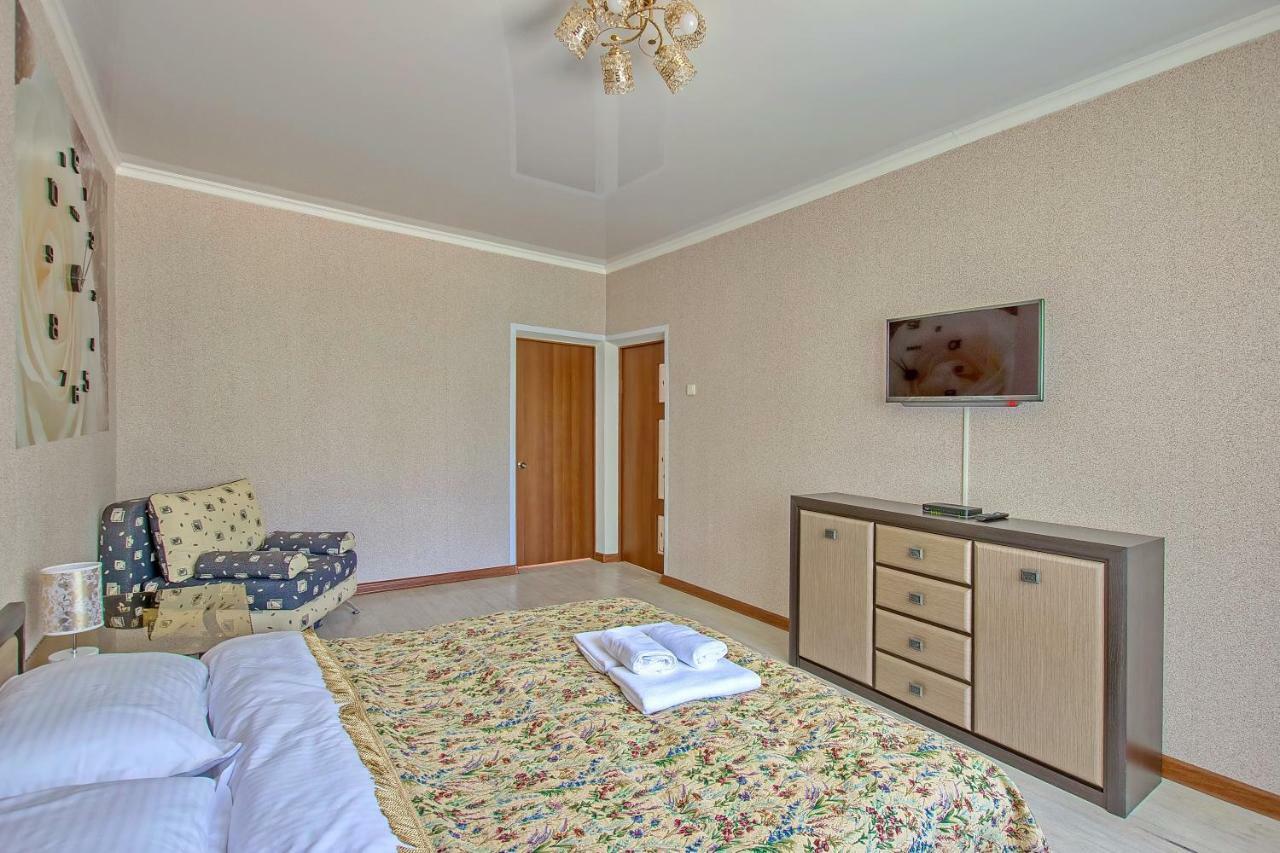 Cozy Apartment On Rozybakiev 145. Atakent Almaty Exterior foto