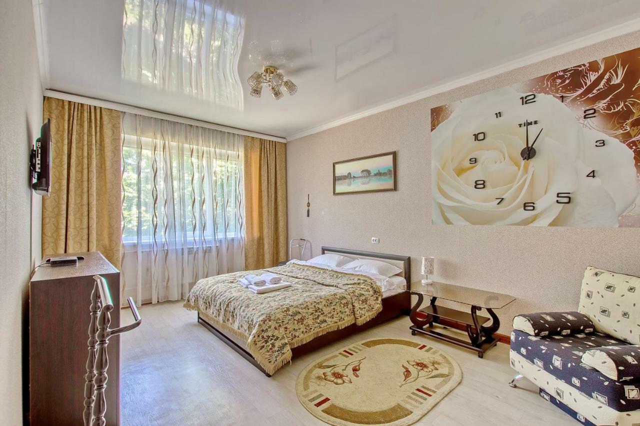 Cozy Apartment On Rozybakiev 145. Atakent Almaty Exterior foto